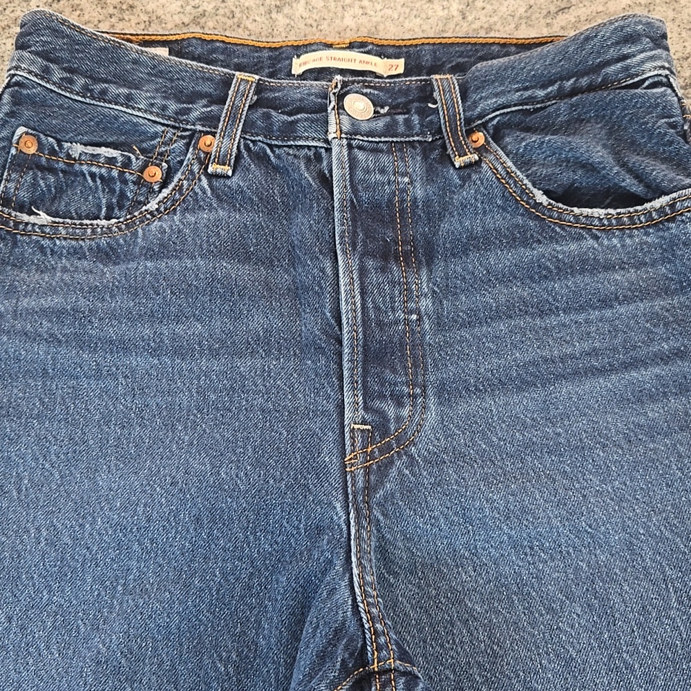 Levi's Size 27 Rib Cage Straight Ankle Distressed Hem Denim Jeans